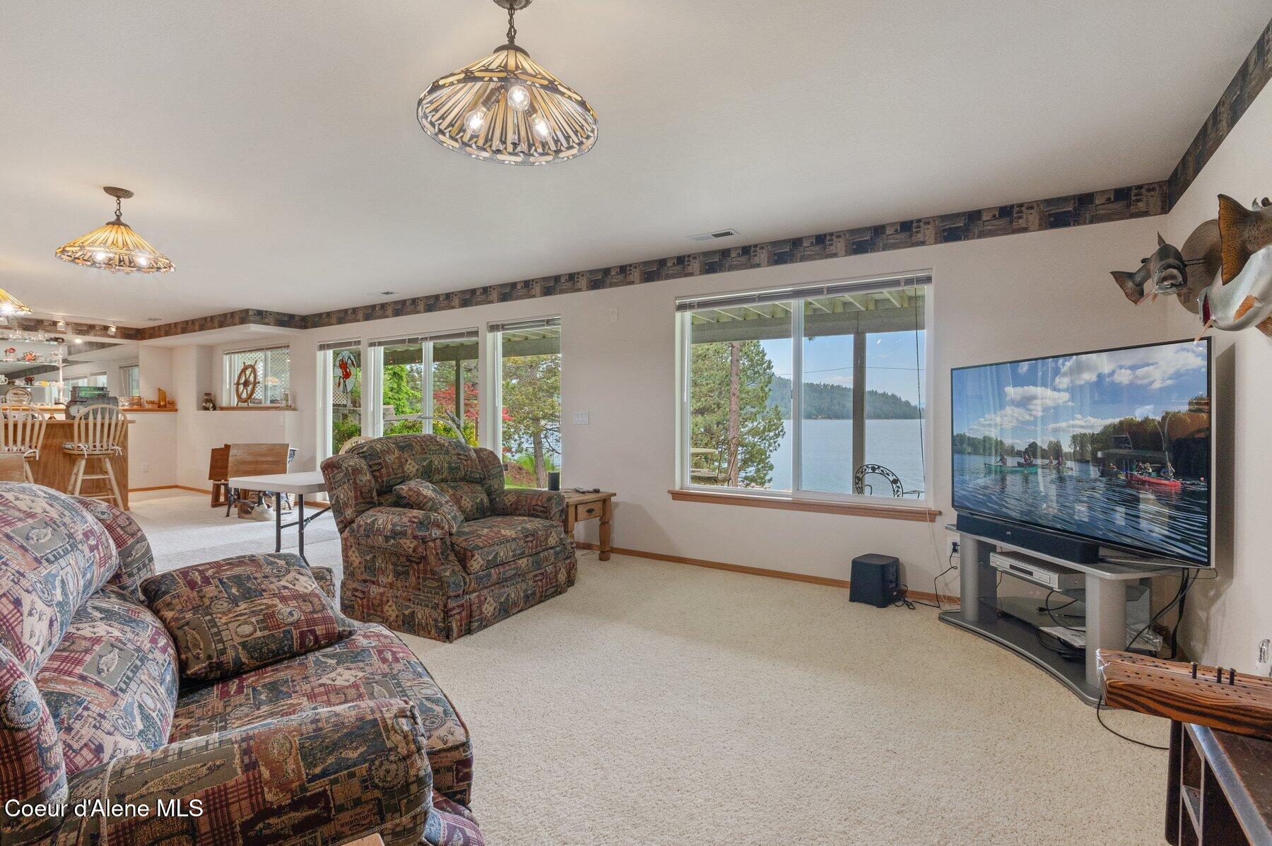 212 W Ponder Point Dr Dr, Sandpoint, Alaska image 9