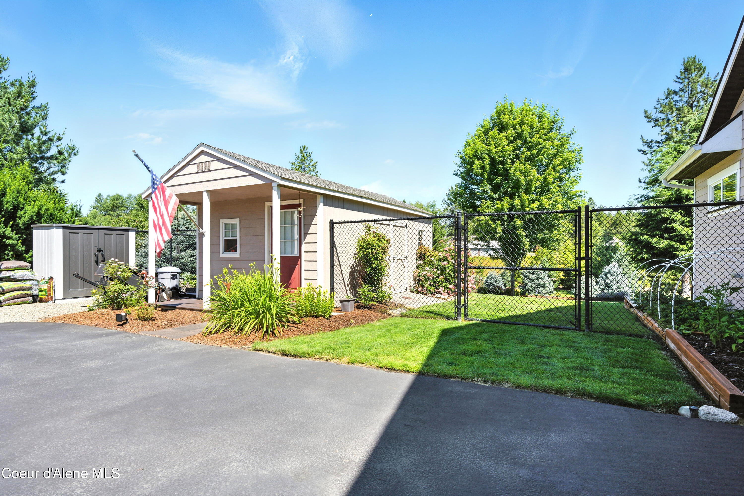 Sagle, Idaho 83860, United States, 4 Bedrooms Bedrooms, ,3 BathroomsBathrooms,Residential,Active,167150