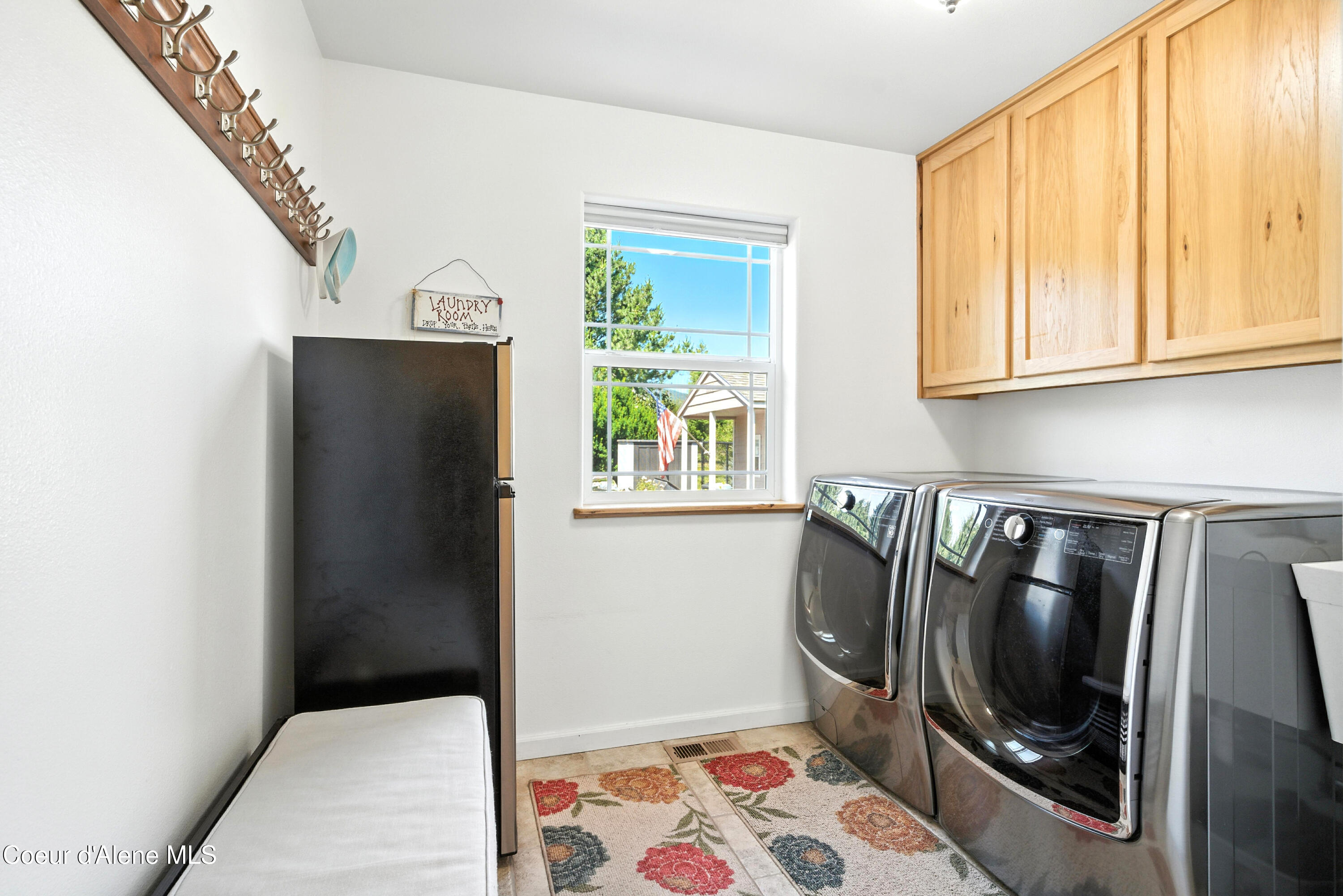 Sagle, Idaho 83860, United States, 4 Bedrooms Bedrooms, ,3 BathroomsBathrooms,Residential,Active,167150