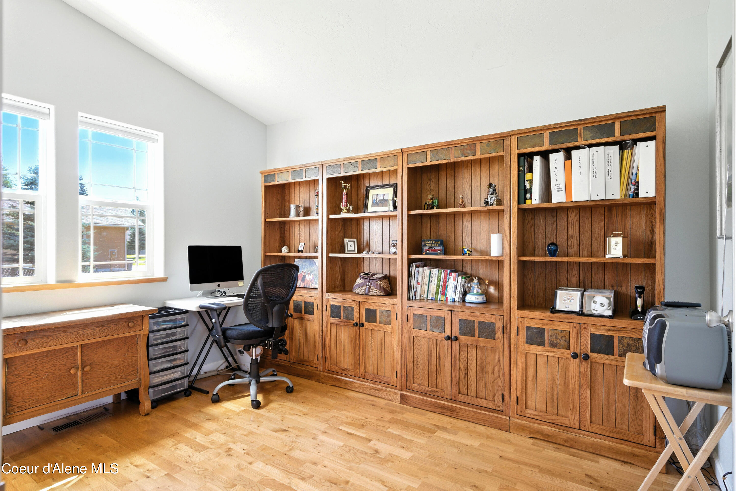 Sagle, Idaho 83860, United States, 4 Bedrooms Bedrooms, ,3 BathroomsBathrooms,Residential,Active,167150