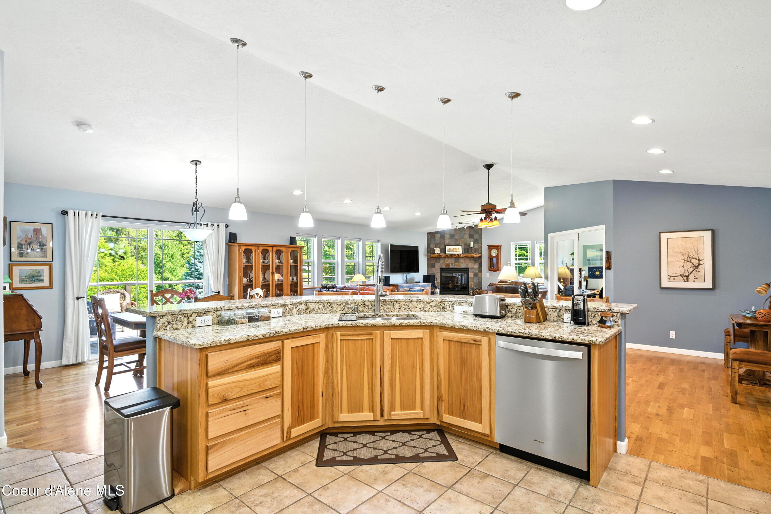 Sagle, Idaho 83860, United States, 4 Bedrooms Bedrooms, ,3 BathroomsBathrooms,Residential,Active,167150