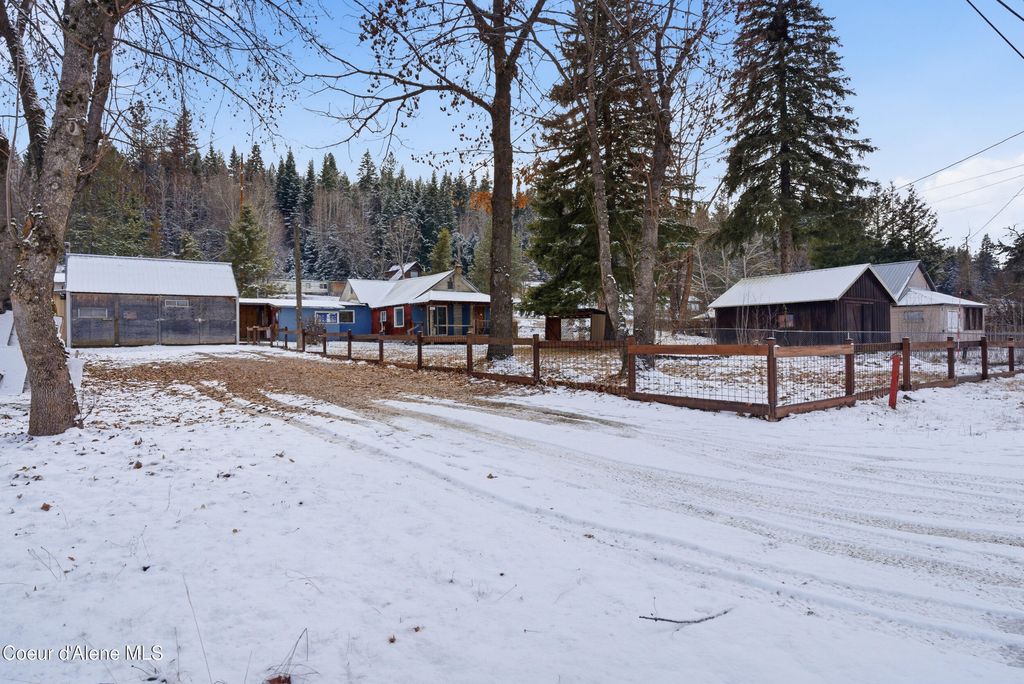 Photo of 617 Valley St, Oldtown, ID 83822 (MLS # 26-1551)