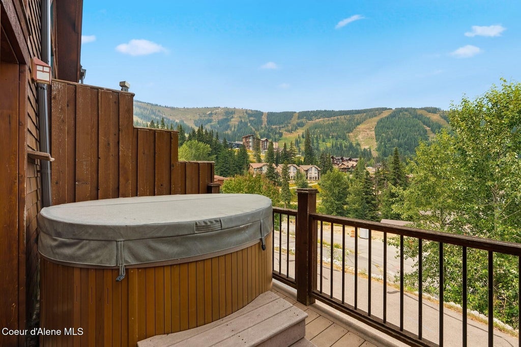 Photo of 8 Snowghost RD, Sandpoint, ID 83864 (MLS # 26-8898)