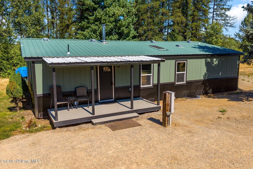 Photo of 1193 Gleason McAbee Falls Falls, Priest River, ID 83856 (MLS # 26-8769)