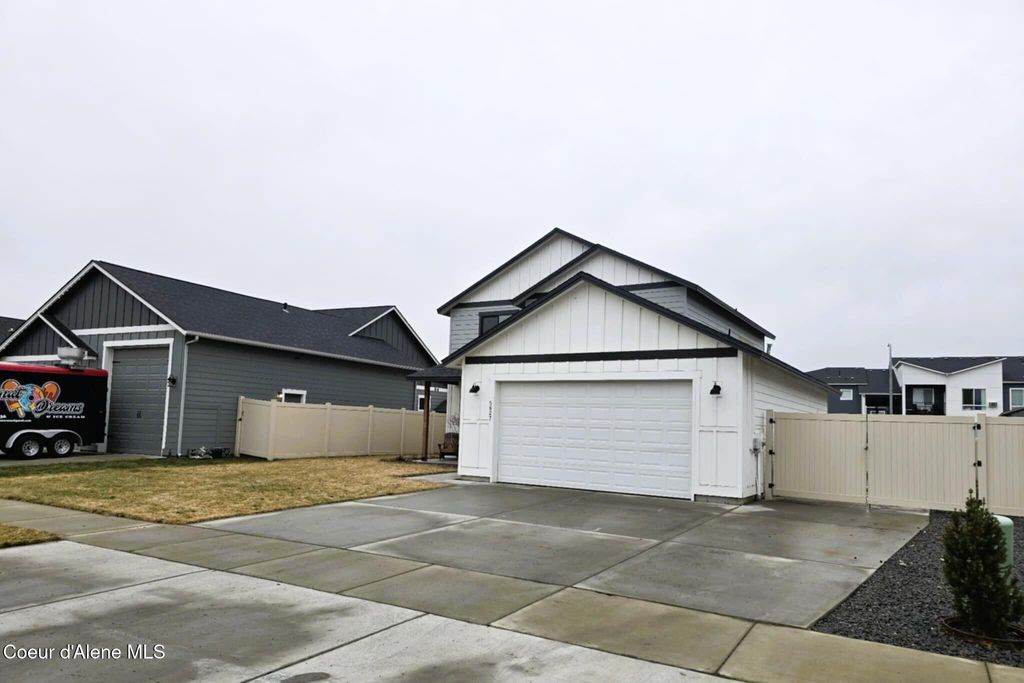 Photo of 5627 Gumwood Cir, Post Falls, ID 83854 (MLS # 26-1266)