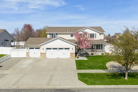 Photo of 4011 Princetown Ln, Coeur dAlene, ID 83815 (MLS # 26-3510)