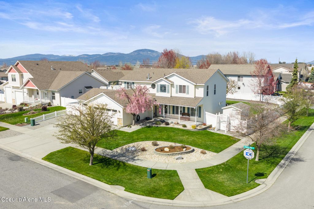 Photo of 4011 Princetown Ln, Coeur dAlene, ID 83815 (MLS # 26-3510)