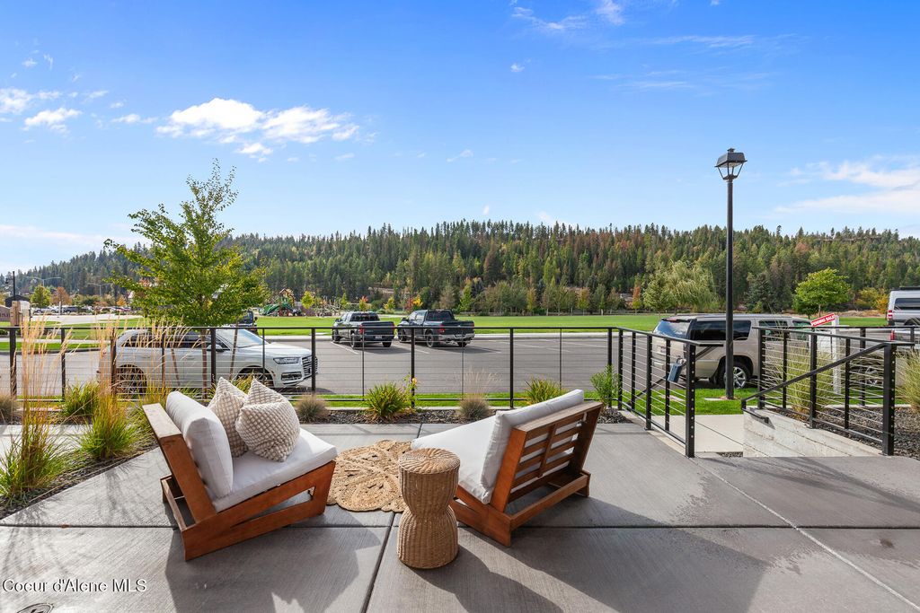 Photo of 2484 Atlas Road Road, Coeur dAlene, ID 83815 (MLS # 25-9842)