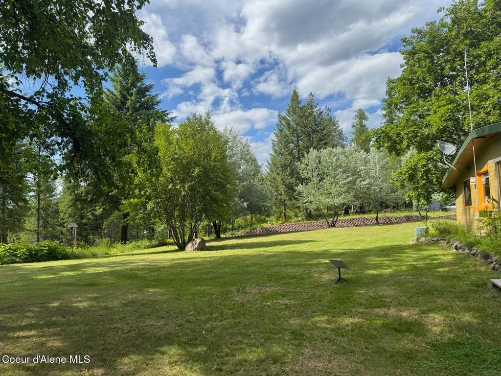 Photo of 197 Berry Hill Hl, Cocolalla, ID 83813 (MLS # 25-6707)