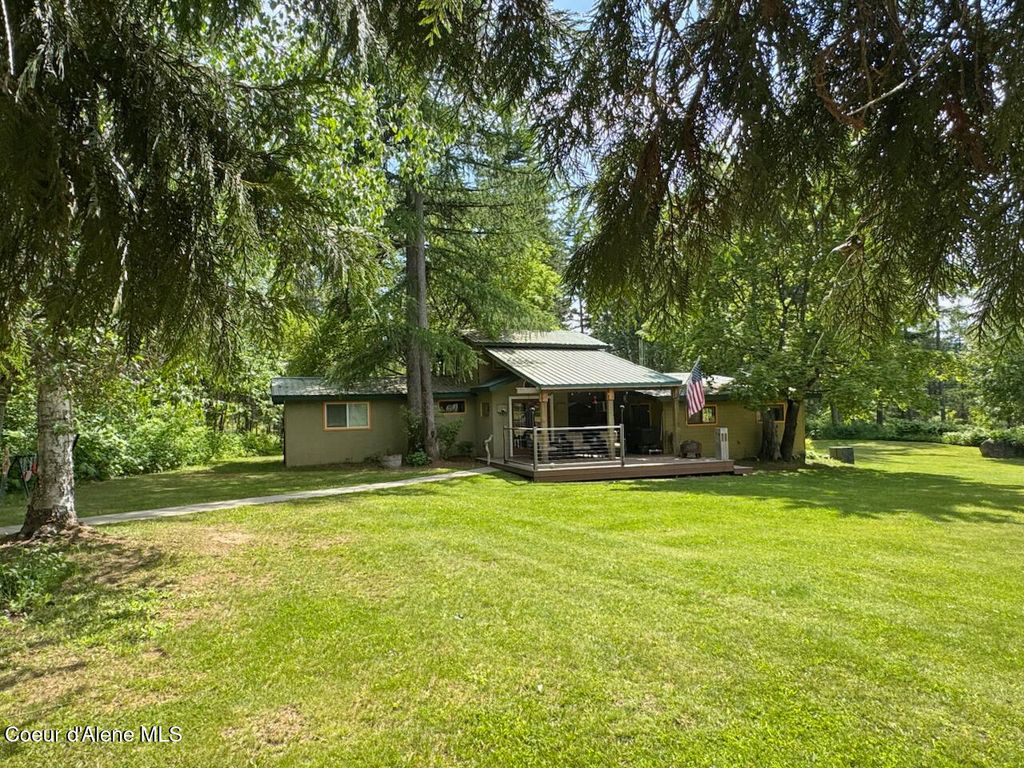 Photo of 197 Berry Hill Hl, Cocolalla, ID 83813 (MLS # 25-6707)