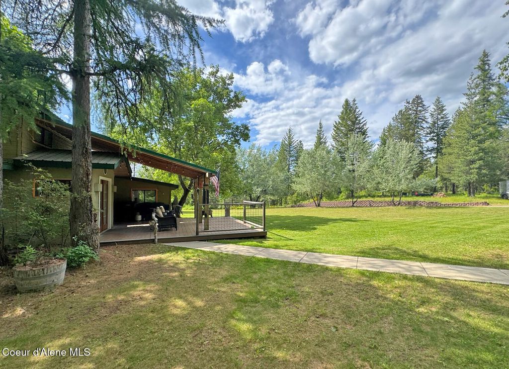 Photo of 197 Berry Hill Hl, Cocolalla, ID 83813 (MLS # 25-6707)