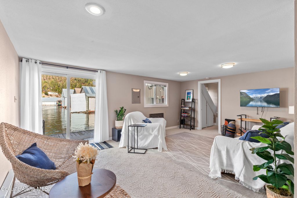 Photo of 16862 BOILEAUS G DOCK, Bayview, ID 83803 (MLS # 25-10028)