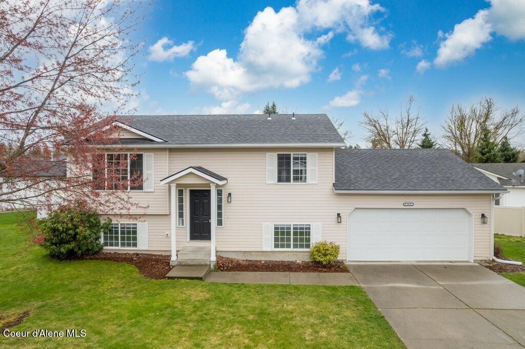 Photo of 2544 Chaumont Ln, Coeur dAlene, ID 83815 (MLS # 26-3763)