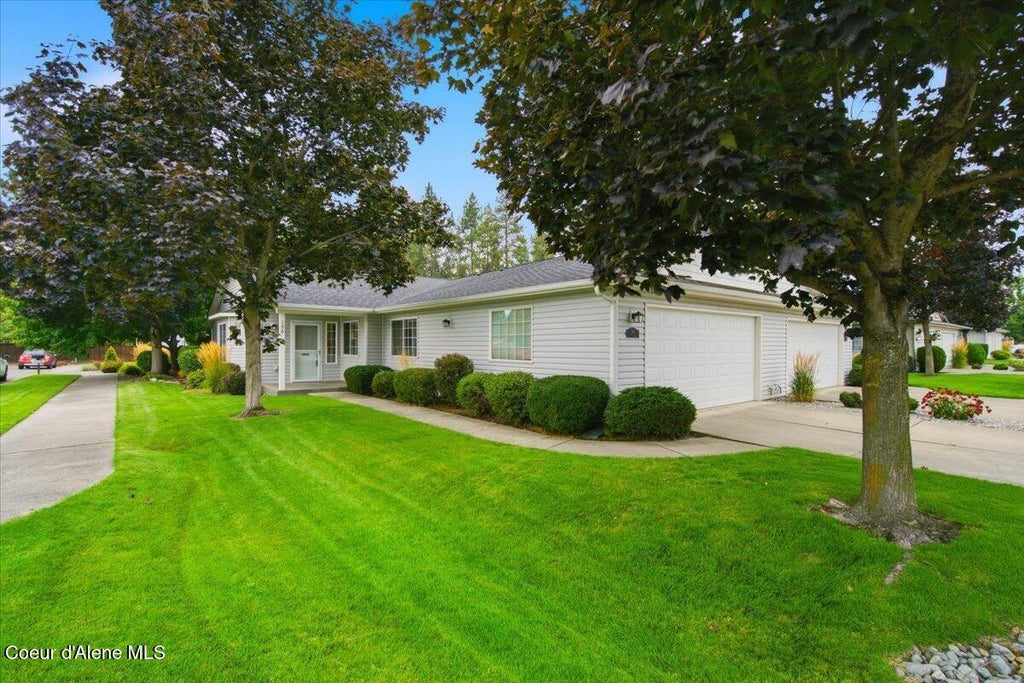 Photo of 190 Jeffrey Pine Pine #2, Coeur dAlene, ID 83815 (MLS # 26-8998)