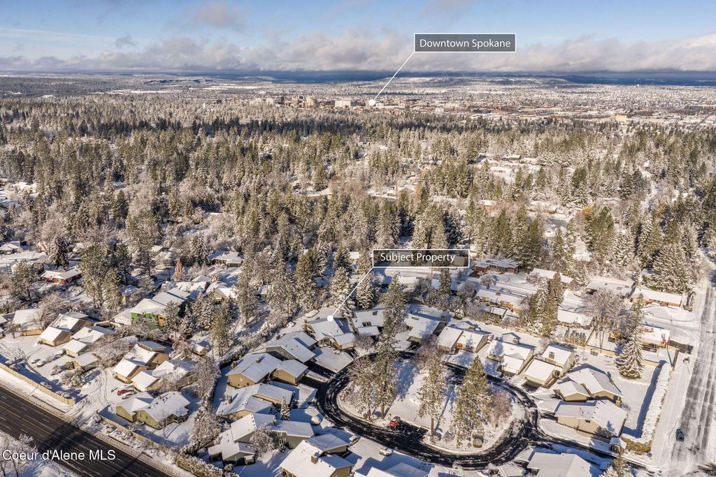 Photo of 2822 Pittsburg St, Spokane, WA 99203 (MLS # 26-353)