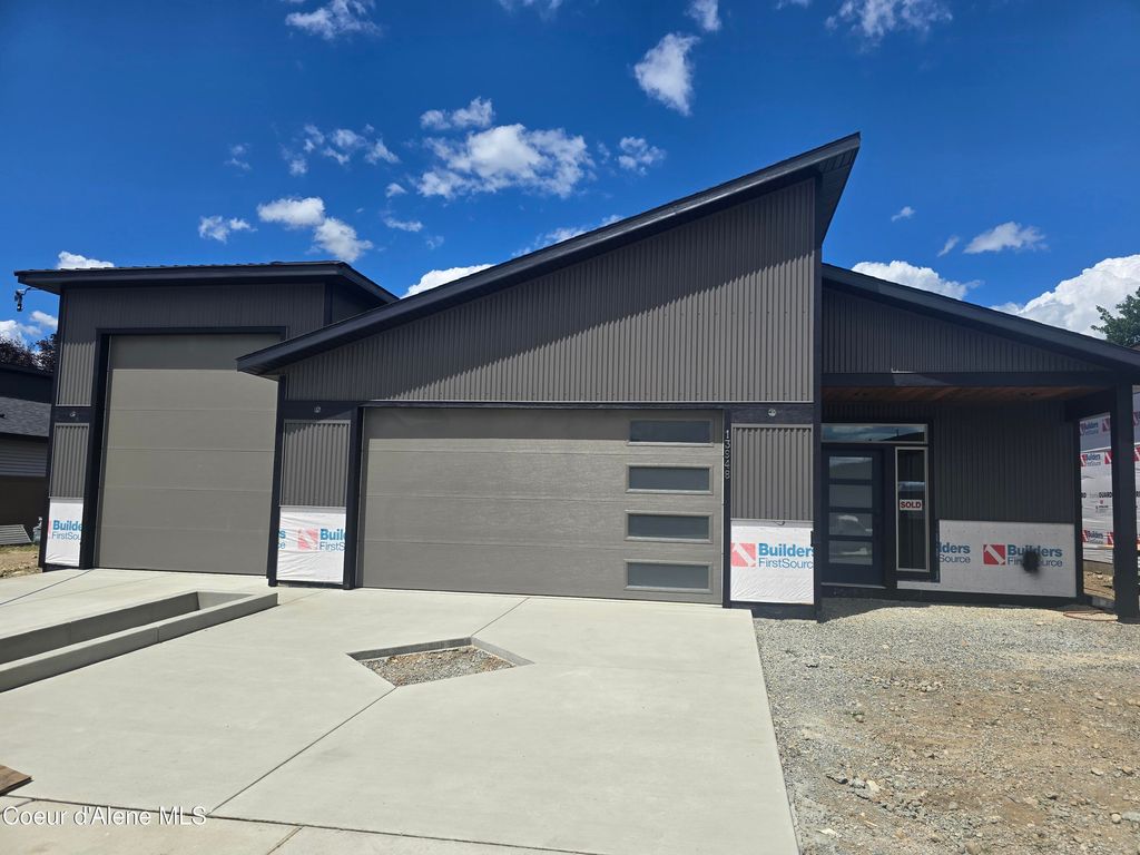 Photo of 13944 Rainier Loop, Rathdrum, ID 83858 (MLS # 25-11200)