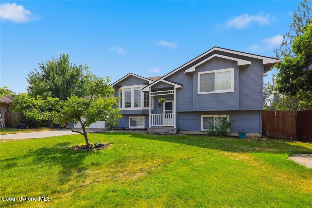 Photo of 2075 Stagecoach DR, Post Falls, ID 83854 (MLS # 26-8197)
