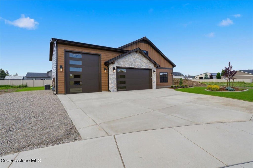 Photo of 1371 Tamarindo Ln, Hayden, ID 83835 (MLS # 25-10996)