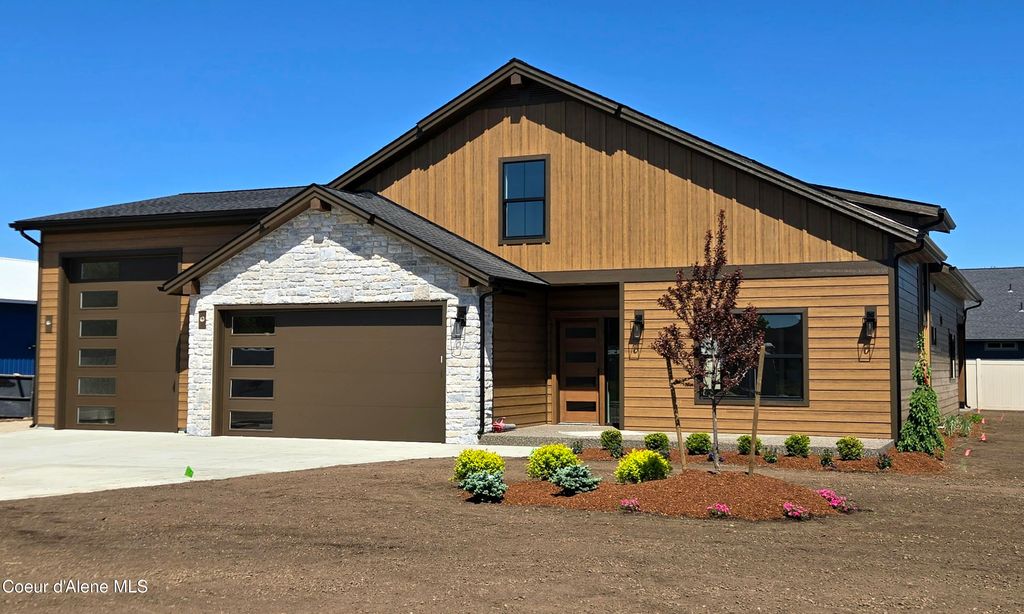 Photo of 1371 Tamarindo Ln, Hayden, ID 83835 (MLS # 25-10996)