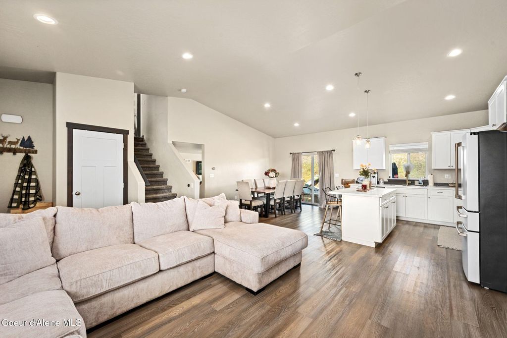 Photo of 12750 CAVANAUGH Dr, Rathdrum, ID 83858 (MLS # 26-1999)