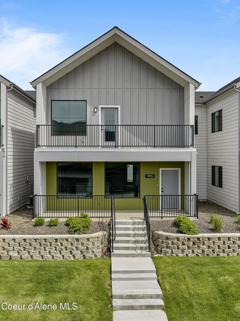 Photo of 995 RAILROAD Ave, Post Falls, ID 83854 (MLS # 25-7297)