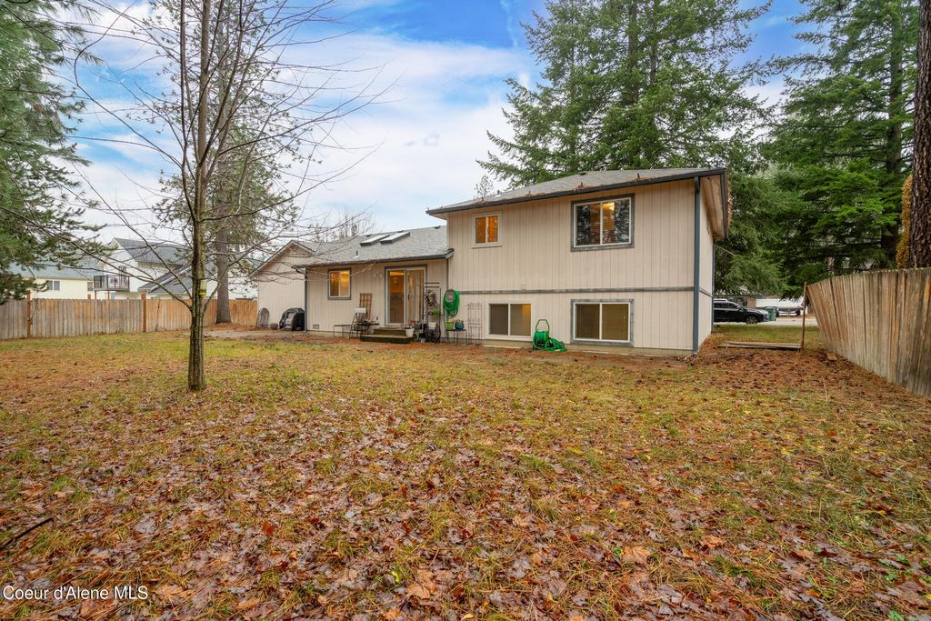 Photo of 15288 Vernon St, Rathdrum, ID 83858 (MLS # 25-11529)