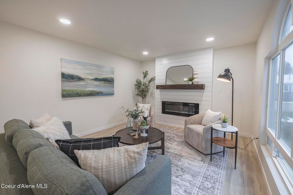 Photo of 202 10th, Post Falls, ID 83854 (MLS # 26-612)