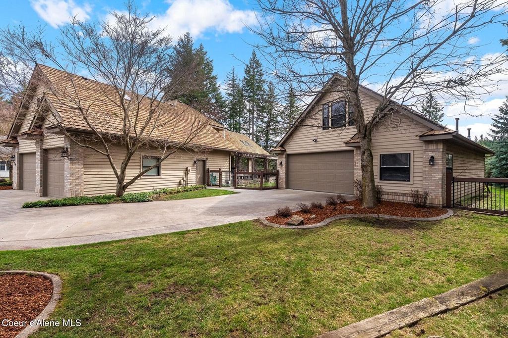 Photo of 1268 Woodstone Ct, Hayden, ID 83835 (MLS # 26-2730)