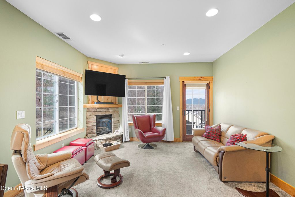 Photo of 308 Ohio #UNIT 202, Kellogg, ID 83837 (MLS # 26-4872)