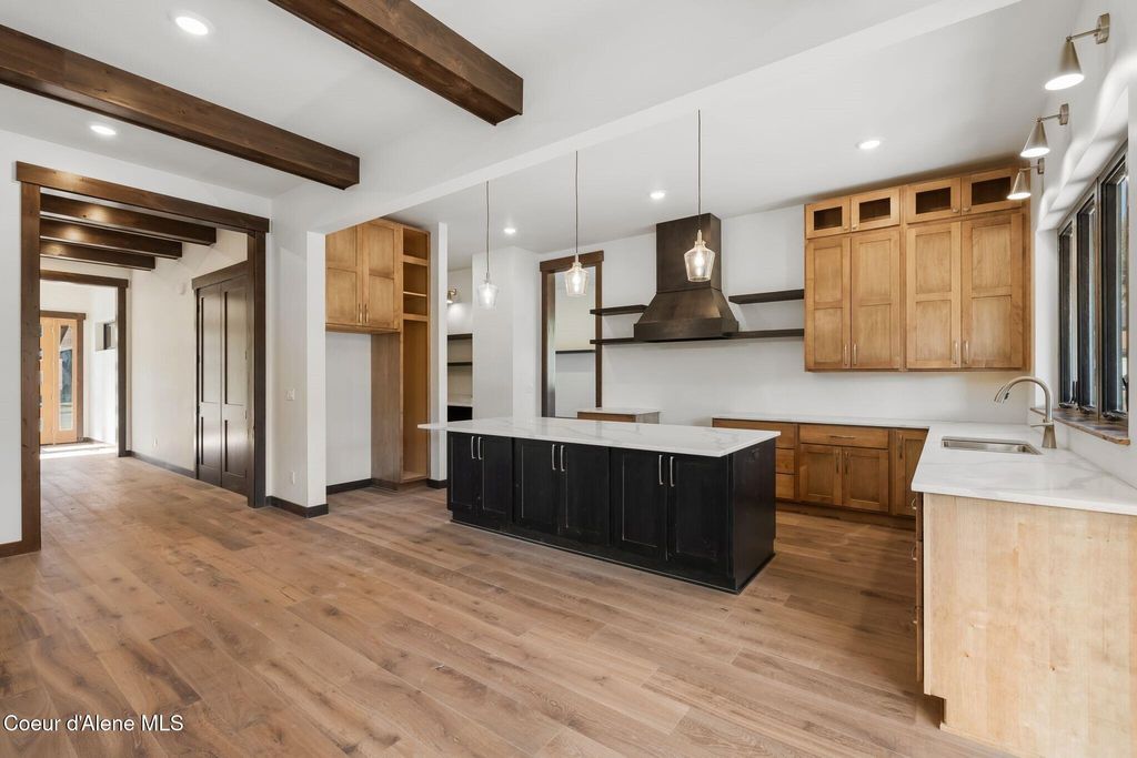 Photo of 11 Alpenrose Ln, Sandpoint, ID 83864 (MLS # 25-8929)