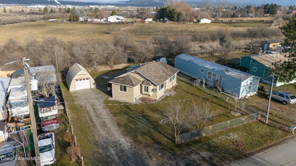 Photo of 3565 Hudlow Dr, Post Falls, ID 83854 (MLS # 26-1621)