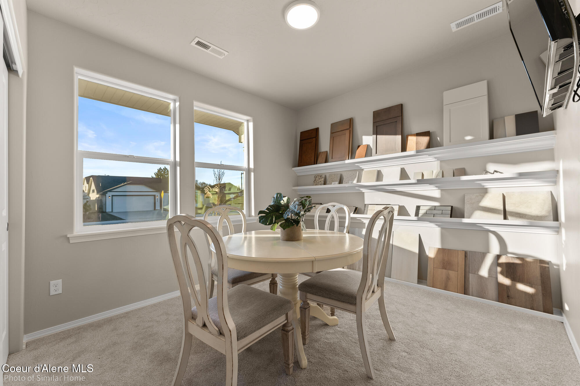 Post Falls, Idaho 83854, United States, 3 Bedrooms Bedrooms, ,2 BathroomsBathrooms,Residential,Active,198169