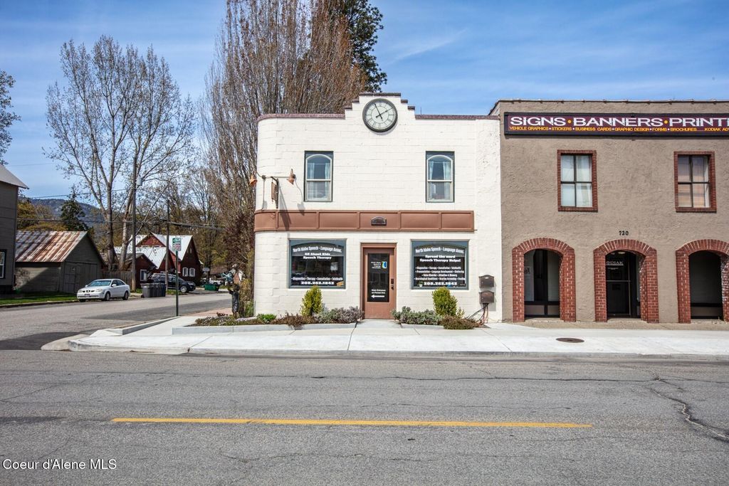 Photo of 724 Pine, Sandpoint, ID 83864 (MLS # 25-8123)