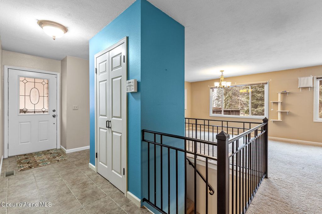 Photo of 1762 Sundown Dr, Coeur dAlene, ID 83815 (MLS # 26-2218)