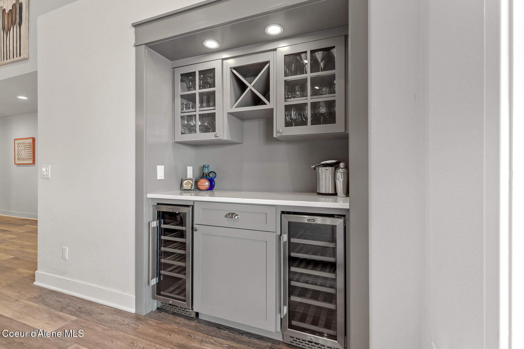 4724 Arrow Point APT 301