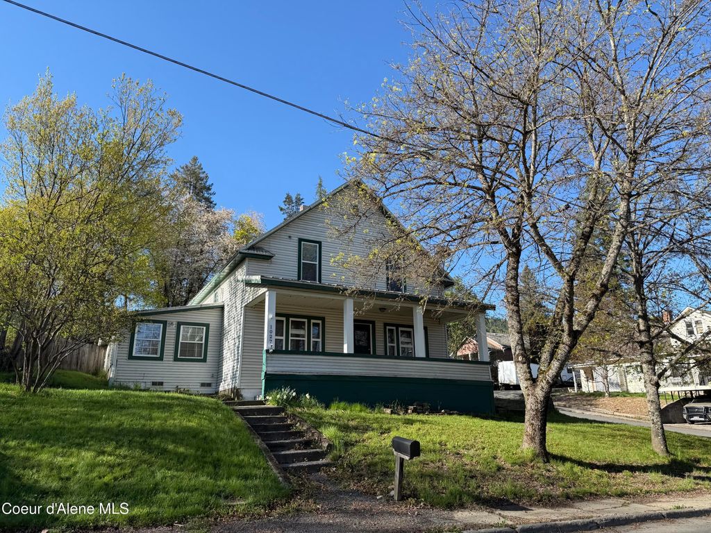 Photo of 1027 Jefferson, St. Maries, ID 83861 (MLS # 26-4264)