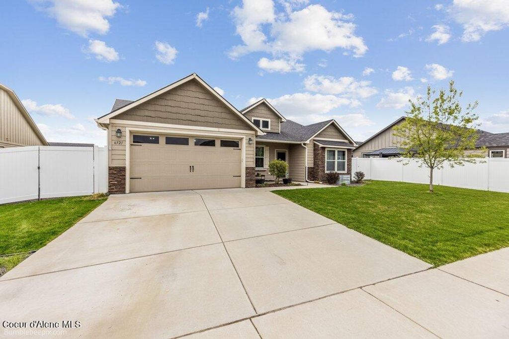 Photo of 6521 Irish Cir, Rathdrum, ID 83858 (MLS # 26-4212)