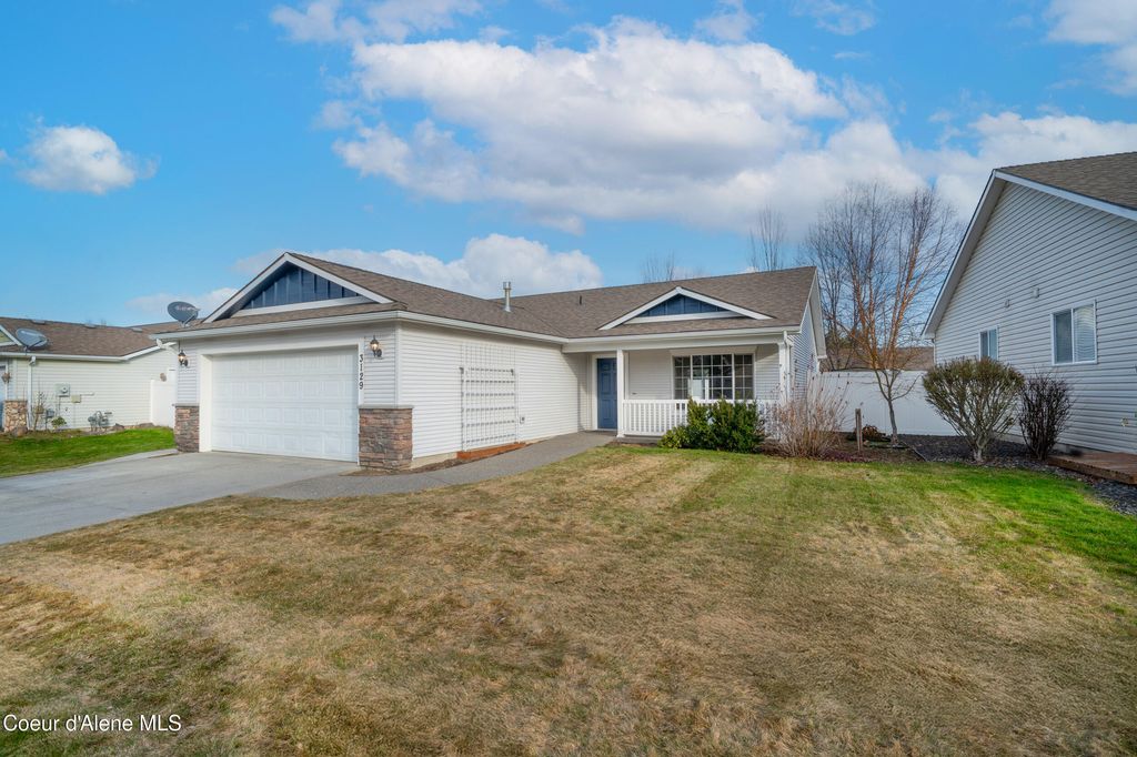 Photo of 3129 VERSAILLES Dr, Coeur dAlene, ID 83815 (MLS # 26-990)