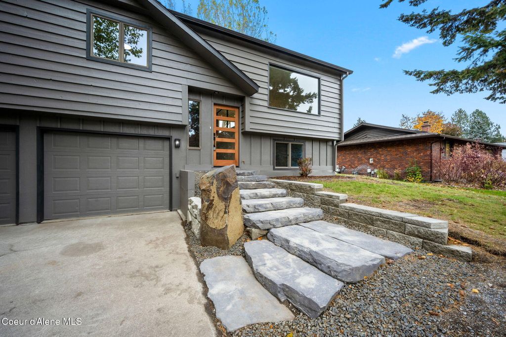 Photo of 1625 Tall Timber Loop, Post Falls, ID 83854 (MLS # 25-10654)