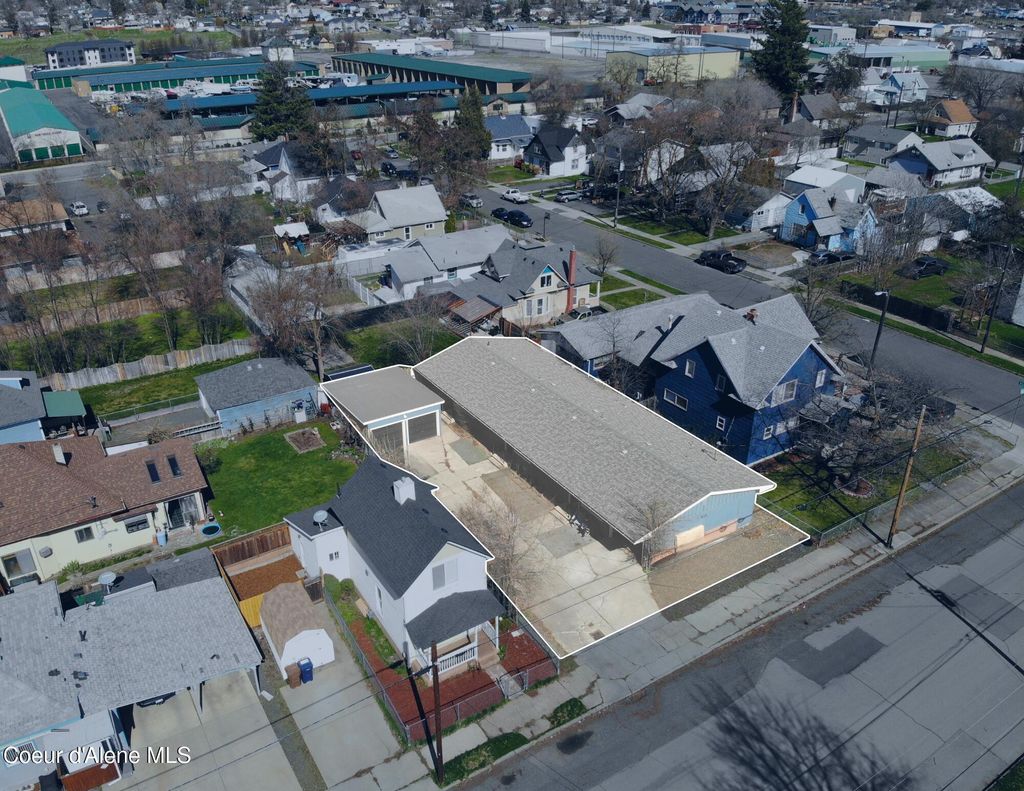 Photo of 515 Carlisle Ave, Spokane, WA 99207 (MLS # 26-2804)