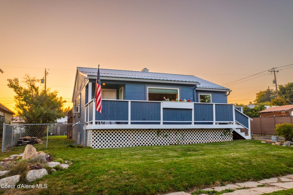 Photo of 94 Washington St, Priest River, ID 83856 (MLS # 26-10250)