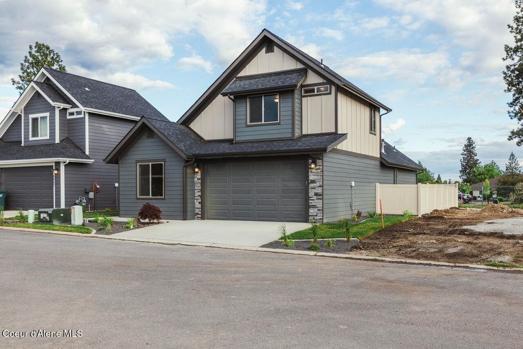 Photo of 8424 Snowflake Ln, Hayden, ID 83835 (MLS # 25-11177)