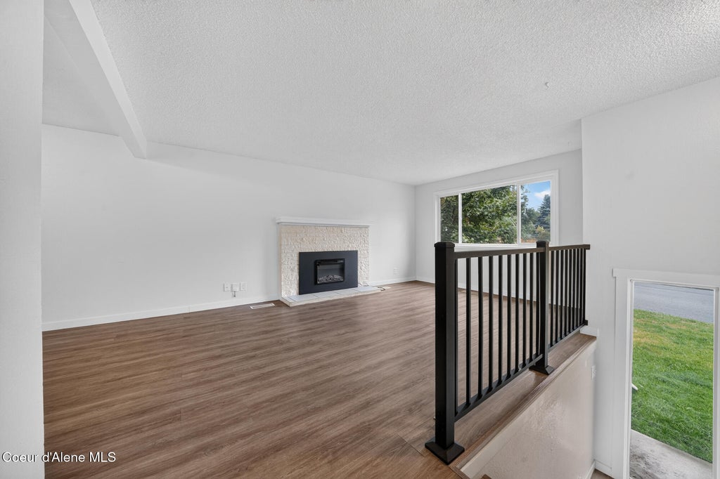 Photo of 1516 Harrison AVE, Coeur dAlene, ID 83814 (MLS # 26-9229)