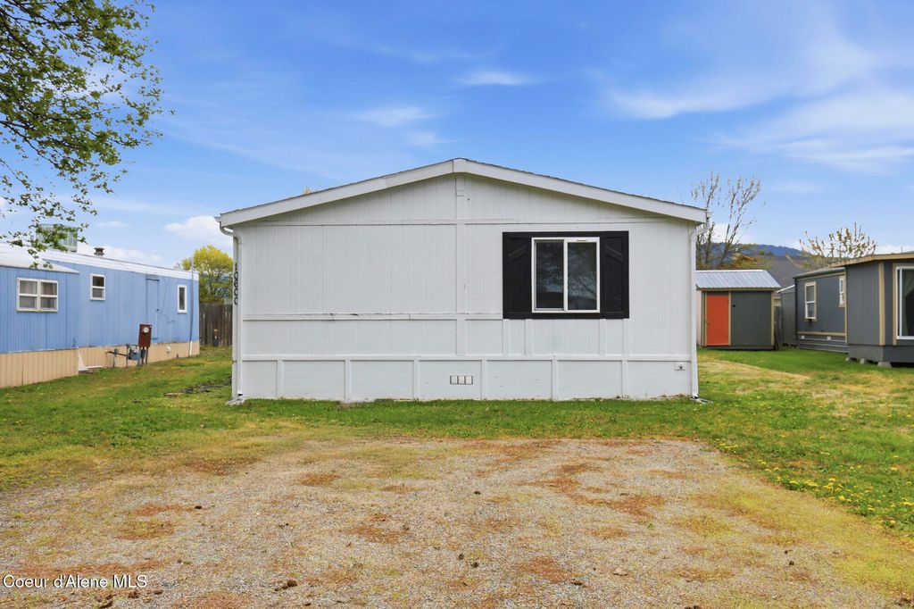 Photo of 10600 BENOIT St, Hayden, ID 83835 (MLS # 26-3862)