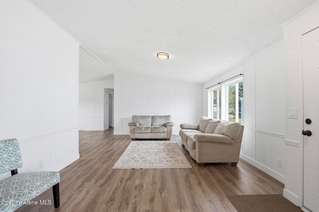 Photo of 10600 BENOIT St, Hayden, ID 83835 (MLS # 26-3862)