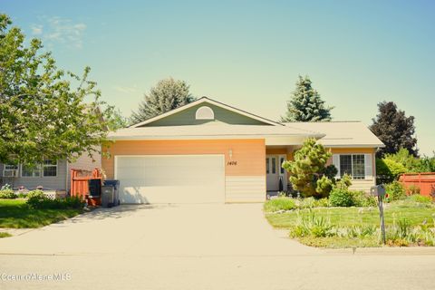 Photo of 1406 Walnut St, Sandpoint, ID 83864 (MLS # 26-1698)