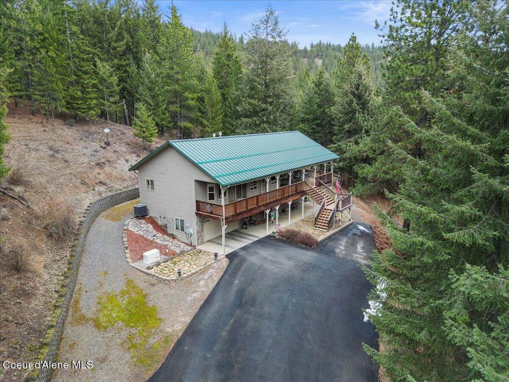 Photo of 1133 Cassandra Hills Hills, St. Maries, ID 83861 (MLS # 25-10729)
