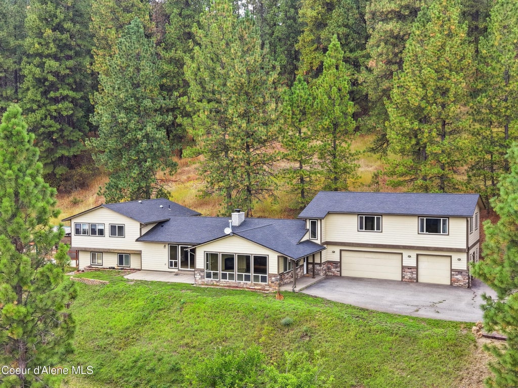 Photo of 2719 Reynolds RD, Coeur dAlene, ID 83814 (MLS # 26-9412)