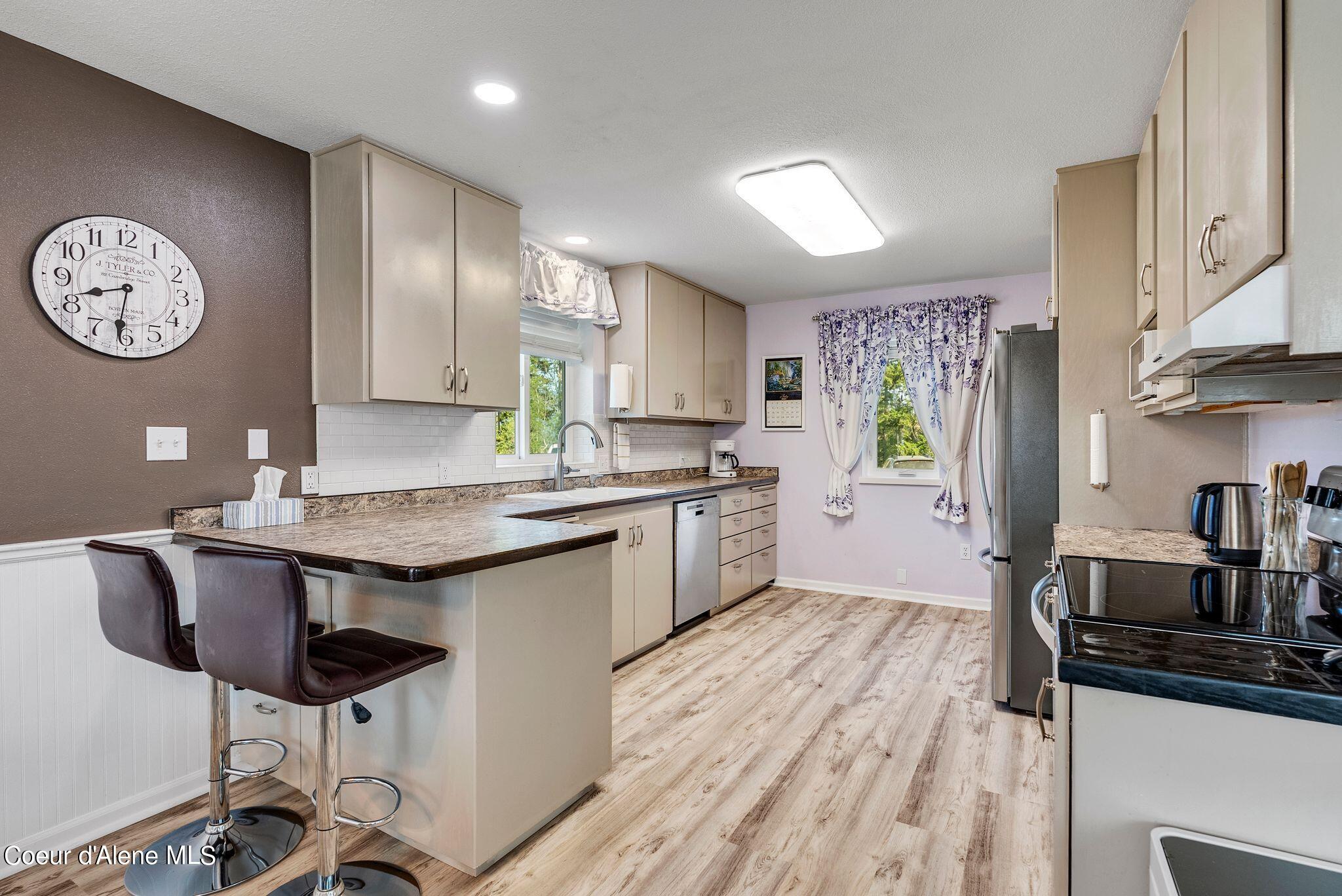 315 Wildberry Ln #80, Sagle, Alaska image 9