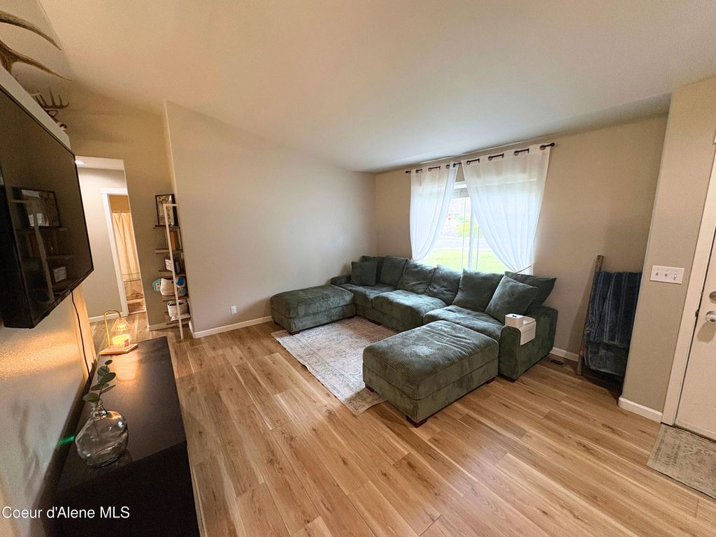 Photo of 798 Loch Maree Dr, Hayden, ID 83835 (MLS # 26-439)